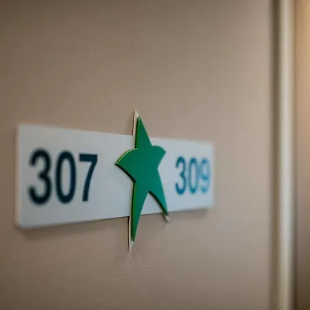 호텔 Greenstar 3*